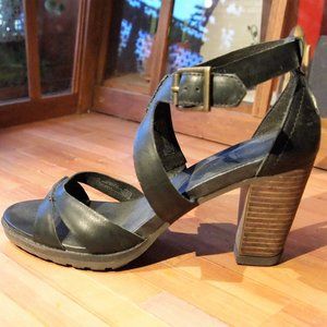 Timberland Earthkeepers Strappy heels 8.5